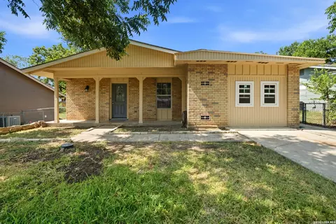 6034 Topcroft Dr, San Antonio, TX 78238