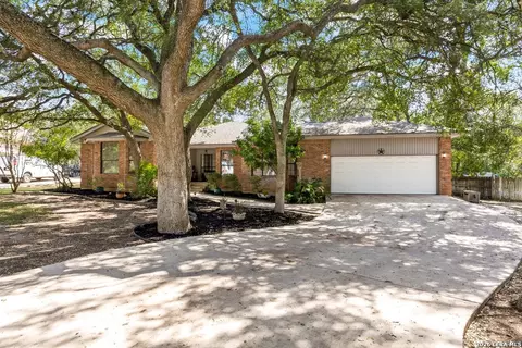 20008 Hickory Bnd, Garden Ridge, TX 78266