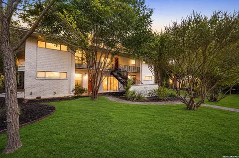 1157 Garraty Rd, Terrell Hills, TX 78209