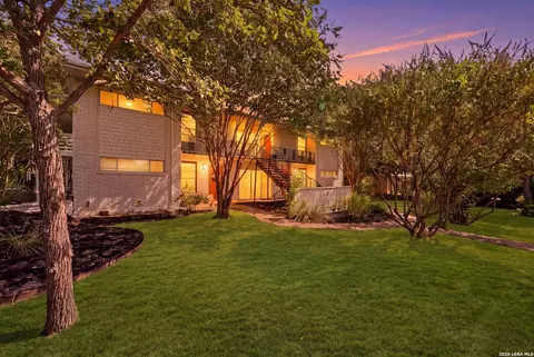 1157 Garraty Rd, Terrell Hills, TX 78209