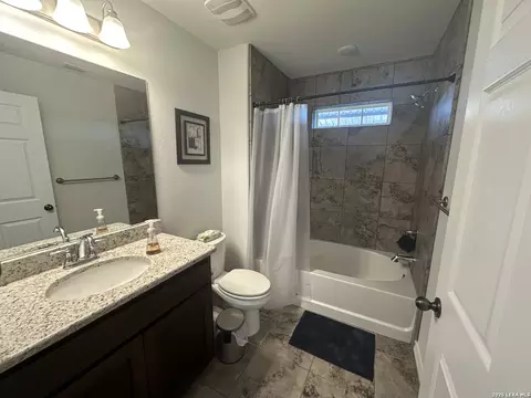Bath - 2171 2155 County Road 5710, Devine, TX 78016 photo 1 of 6