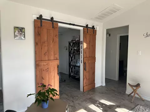 Entry Way - 2171 2155 County Road 5710, Devine, TX 78016 photo 4 of 5