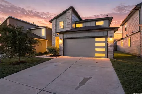 1315 Plymouth Rd, San Marcos, TX 78666