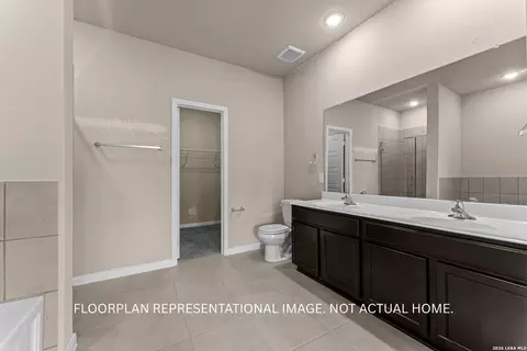 Bath - 13515 Piscina Ave, San Antonio, TX 78222 photo 1 of 1