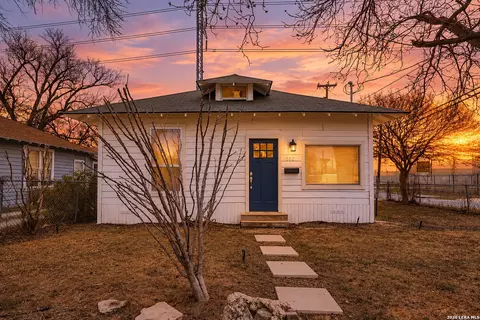102 Aganier Ave, San Antonio, TX 78212