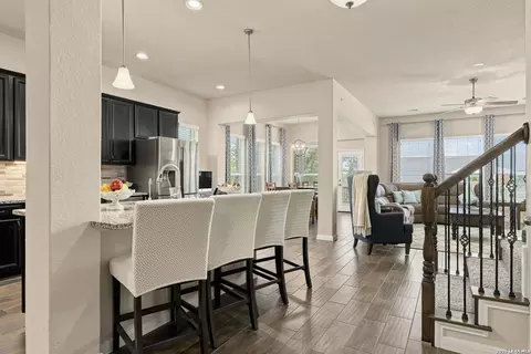 909 Beechwood Ln, New Braunfels, TX 78130