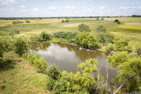 181 Pine Meadow Rd, Seguin, TX 78155