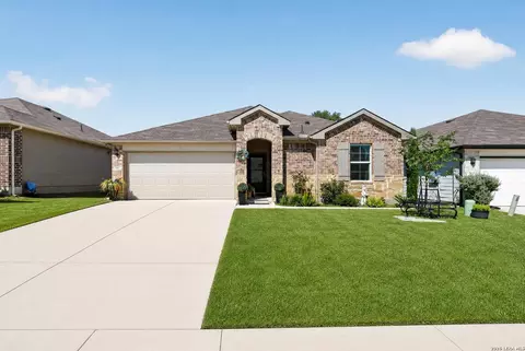 557 Chaco, Seguin, TX 78155
