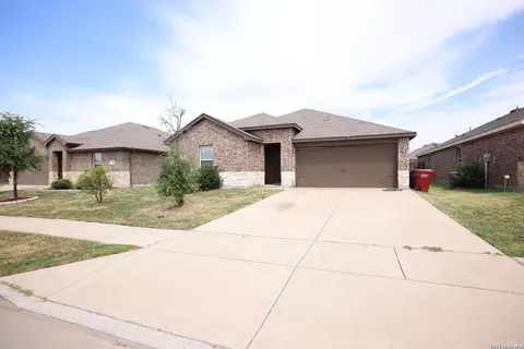 904 Basswood Ln, Royse City, TX 75189