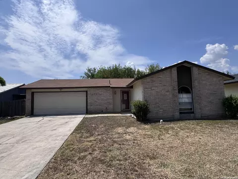 1035 Cloverbrook St, San Antonio, TX 78245