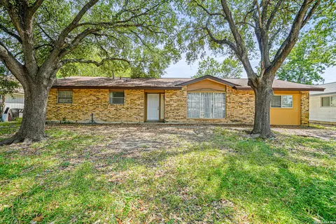 5102 Village Row, San Antonio, TX 78218