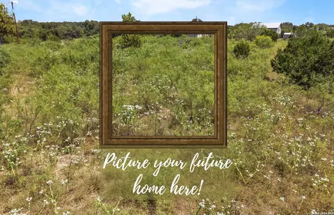1155 Enchanted Riv, Bandera, TX 78003