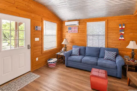 Living - 28 Private Road 3855, Utopia, TX 78884 photo 5 of 5