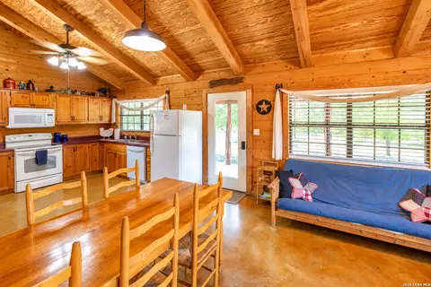 Dining - 28 Private Road 3855, Utopia, TX 78884 photo 1 of 2