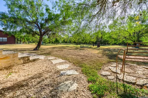 Exterior - 28 Private Road 3855, Utopia, TX 78884 photo 8 of 16