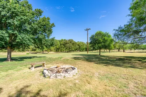 Exterior - 28 Private Road 3855, Utopia, TX 78884 photo 11 of 16
