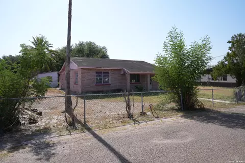 221 Fresno St, Sullivan City, TX 78595