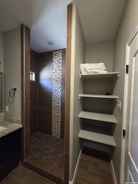 Bath - 2337 Darlene, Eagle Pass, TX 78852 photo 6 of 6