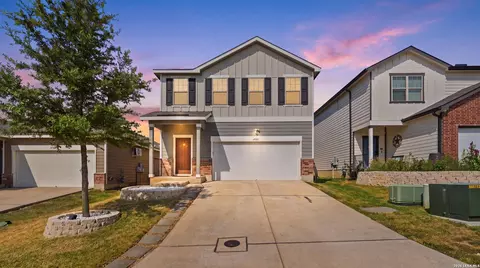 4925 Hallies Gdn, Saint Hedwig, TX 78152