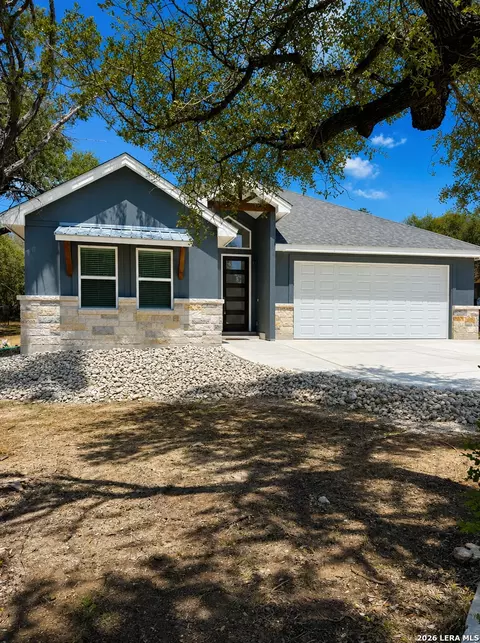 1169 Johnson Rd, Canyon Lake, TX 78133