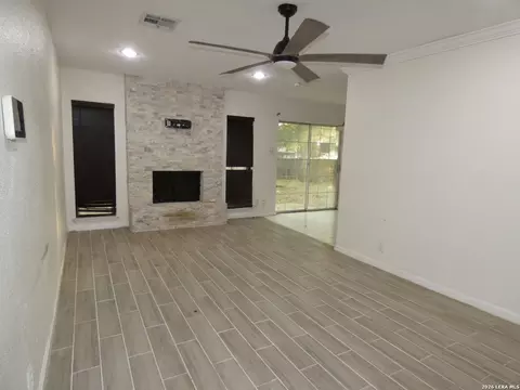 6806 Laguna Verde, San Antonio, TX 78239