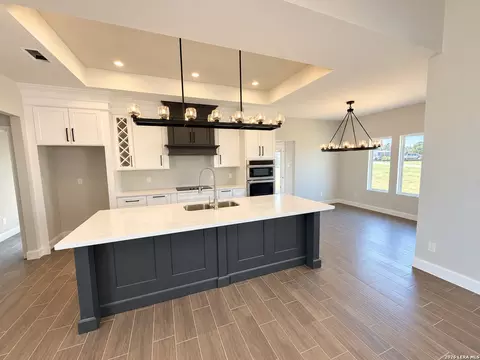 Kitchen - 816 Ceniza, Eagle Pass, TX 78852 photo 3 of 4