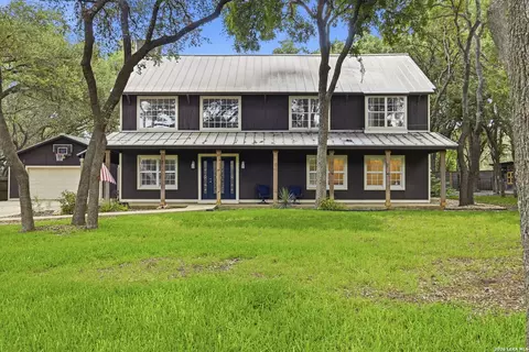 8806 Shoshoni Trl, San Antonio, TX 78255