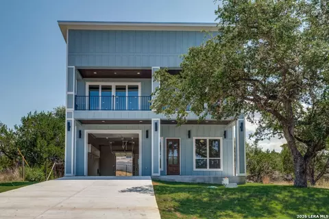 748 Riviera Dr, Canyon Lake, TX 78133