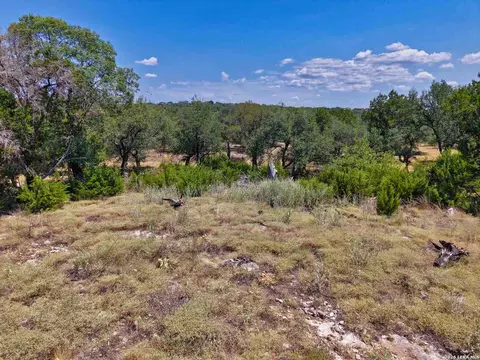 559 Clay Rdg, Canyon Lake, TX 78133