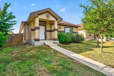 5981 Midcrown Dr, San Antonio, TX 78218