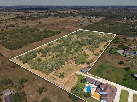 2729 County Road 357, La Vernia, TX 78121