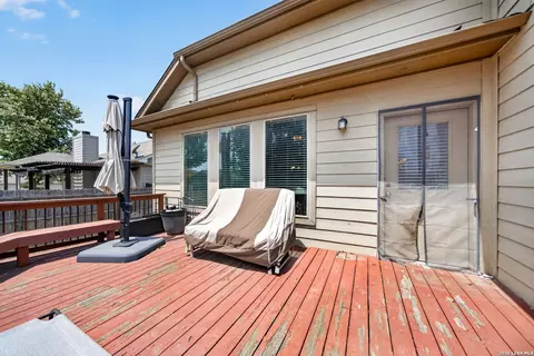 Exterior - 4624 Split Oak Rd, Cibolo, TX 78108 photo 5 of 9