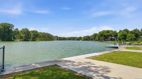 152 Lakeside, Seguin, TX 78155