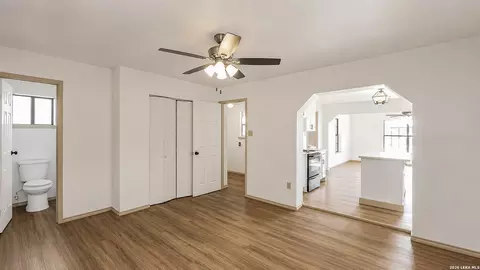 Living - 607 S Brazos St, Eagle Pass, TX 78852 photo 7 of 7
