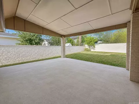 Exterior - 607 S Brazos St, Eagle Pass, TX 78852 photo 2 of 4