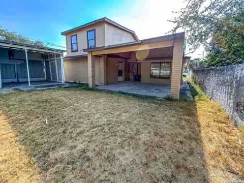 Exterior - 607 S Brazos St, Eagle Pass, TX 78852 photo 3 of 4