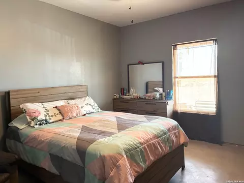 Bedroom - 614 Sunset, Eagle Pass, TX 78852 photo 1 of 6