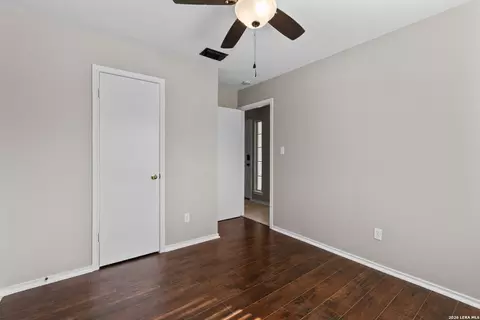 Bedroom - 9703 Copper Oak, Converse, TX 78109 photo 4 of 4