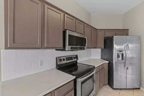 Kitchen - 9703 Copper Oak, Converse, TX 78109 photo 2 of 3