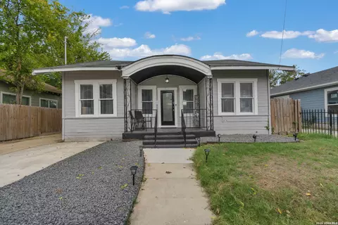 704 Cuney, San Antonio, TX 78210