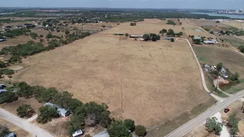15785 Kilowatt, Elmendorf, TX 78112
