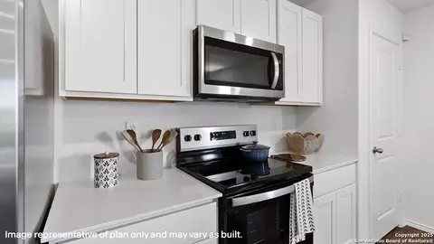 Kitchen - 4219 Common Sage, Von Ormy, TX 78073 photo 2 of 3