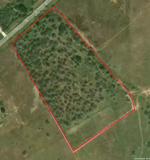5668 State Highway 97, Floresville, TX 78114