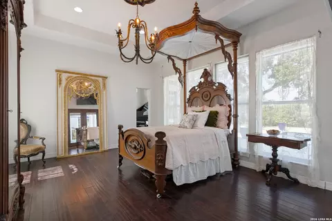 Bedroom - 497 N Thunder Creek Rd, Utopia, TX 78884 photo 3 of 4
