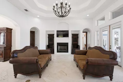 Living - 497 N Thunder Creek Rd, Utopia, TX 78884 photo 3 of 4