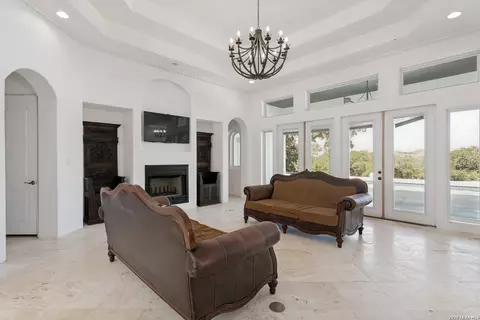 Living - 497 N Thunder Creek Rd, Utopia, TX 78884 photo 4 of 4
