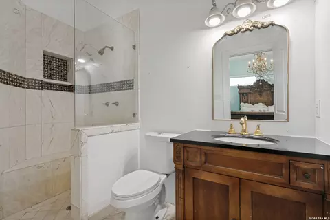 Bath - 497 N Thunder Creek Rd, Utopia, TX 78884 photo 1 of 5