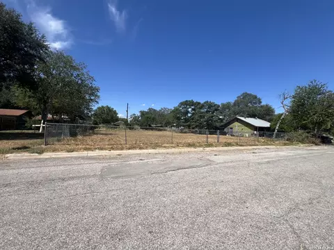 409 Ave D, Poteet, TX 78065