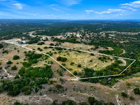 102 Avila Ridge Dr, Kerrville, TX 78028
