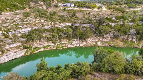 937 Blueridge Vw, Canyon Lake, TX 78133